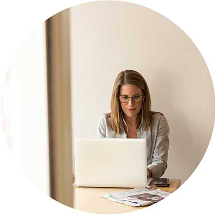 Online binary options scam illustration